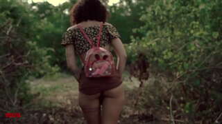 הרפתקאות סקס אנאלי על חוף נטוש