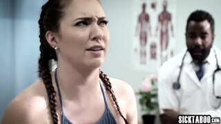 Καυτό μωρό Μάντυ O Reilly απολαμβάνουν hardcore μουνί γαμημένο