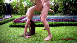 COLEGIUL TEEN DEVINE FUNDUL CU GURA LA DRACU