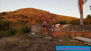 Chutné jedlo v strede lesa