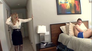 كبيرة في ورطة شقراء جبهة مورو الإسلامية للتحرير في جوارب الرباط