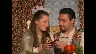 Russische Brünette mit Großen Brüsten