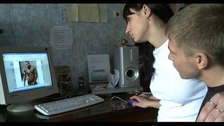 Tenei tamaiti faaaraara waewae whānui tuwhera