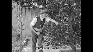 ���ீட்டுக்காரர் செங்குத்து தனது புதிய தோட்டக்காரன்