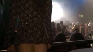 Ким эксгибиционист нишон медиҳад стринги дар антро-дел-ДФ Прояви ман киску