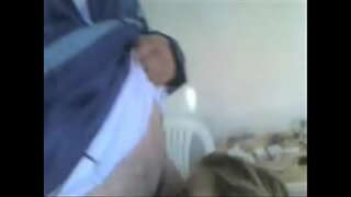 On šrouby žena alžírského oranu