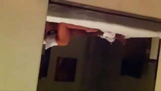 Cavala deliciosa cavalgando gostoso em motell