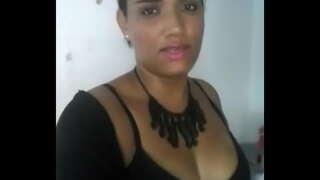 Ako šiel von s kamarátmi, a zanechal manželku naughty doma kurva hot