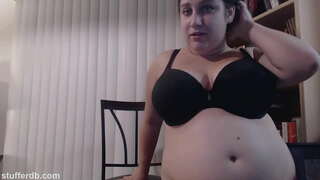 Chubby zazavavy tia tsindrin-tsakafo