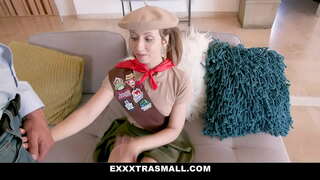 Exxxtra Malgranda - Daphne fucked grandega koko