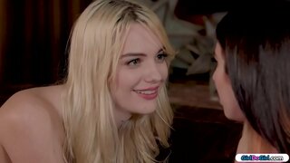 ���ံရှာဖွေနေသည်ဝေးလံခေါင်ဖျားနှင့်မေးသည်သူမ၏ရွှေရောင်အဝေးမှလျှင်သူမသိသည်အဘယ်မှာရှိ။အားလုံးအဝတ်အချည်းစည်းသူမပတ်ပတ်လည်လှည့်နှင့်အတူဝေးလံခေါင်သီအတွက်သူမ၏မြည်း။၎င်း၏အားလုံးအစိတ်အပိုင်းကိုလျှော့သူမနှင့်သူမှ။။။။သူတို့နမ်းပြီးသူမဒြပ်ပေါင်းသူမလာျခင် facesitting သူမ