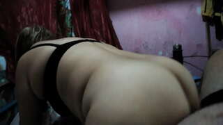 Geniet sy eerste video intimo