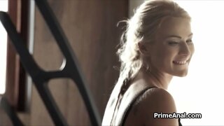 Ʒ�肛门与热的金发女郎