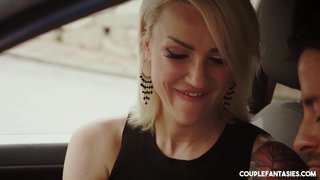 Pár žije z ich výstredné fantázie