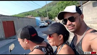 Chegando em casa depois de muita orgia , pedi para sacar forma no teu cuzinho gostoso