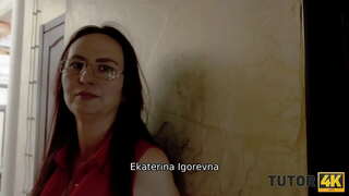 TUTOR4K. Kaveri kertoi opettaja, että hän on levittää jalat saada rahaa oppitunti