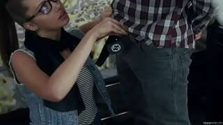 ���ಜಾರ ಹದಿಹರೆಯದ ಸುಂದರಿ ಹಾರ್ಡ್ ಕೋರ್ ಶಿಶ್ನ